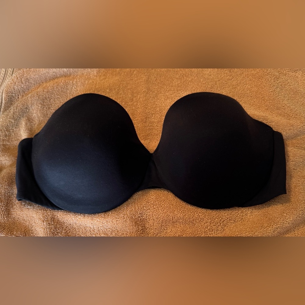 Victoria's Secret Black Strapless Bra - Brand New - Never Worn